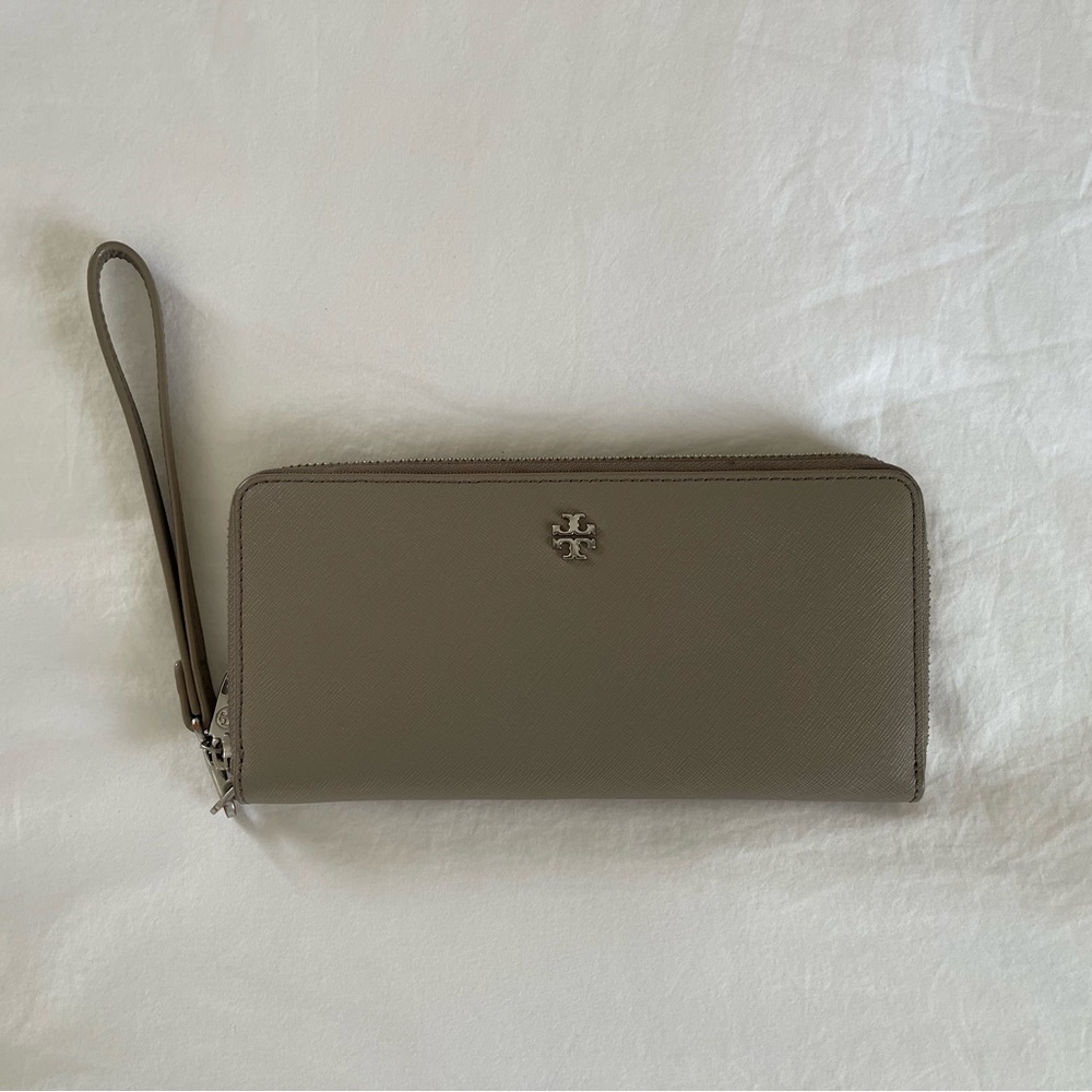 Tory Burch Robinson Zip Continental Wallet